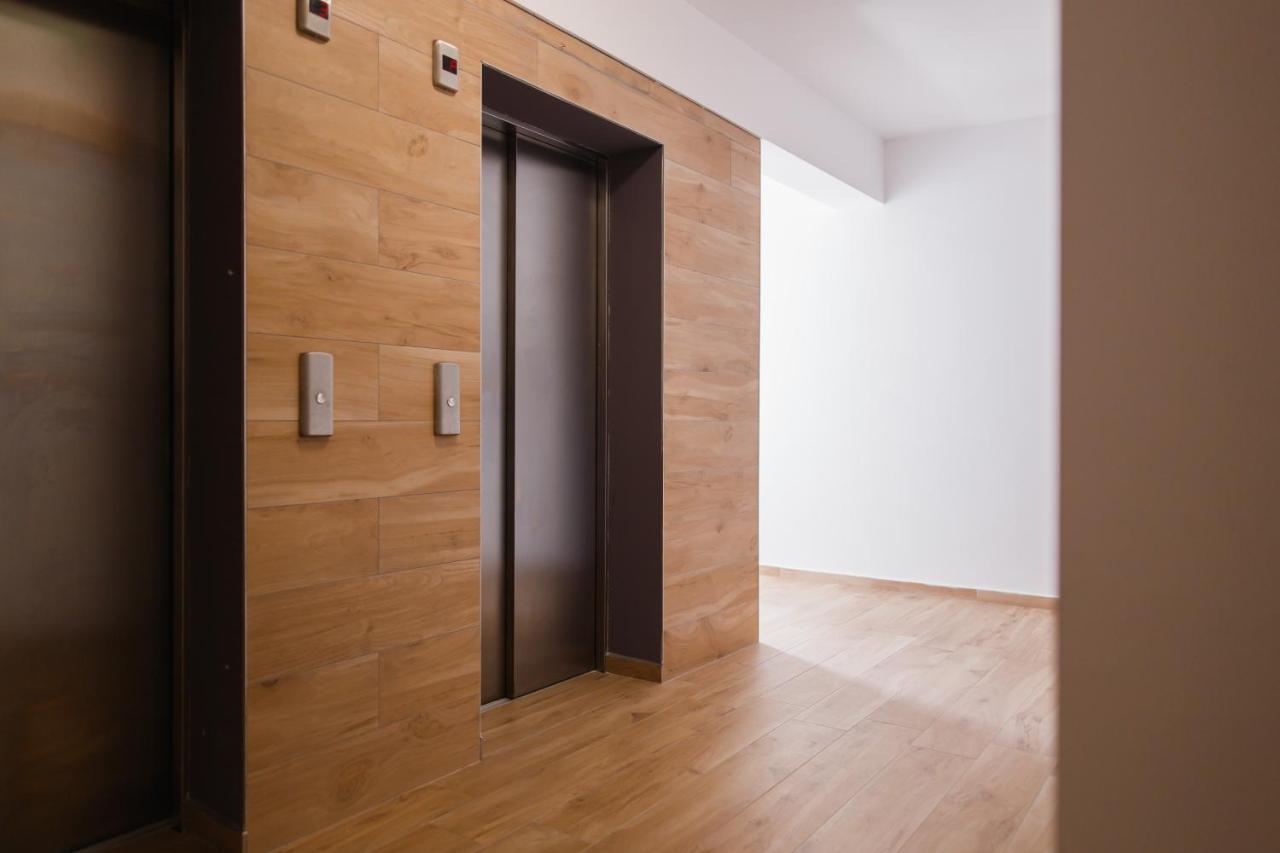 Ferienwohnung Charming Family Haven Oradea Exterior foto