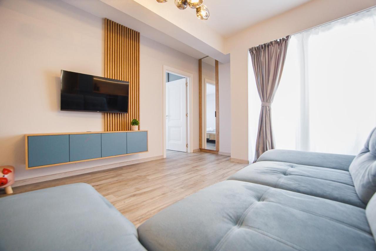 Ferienwohnung Charming Family Haven Oradea Exterior foto
